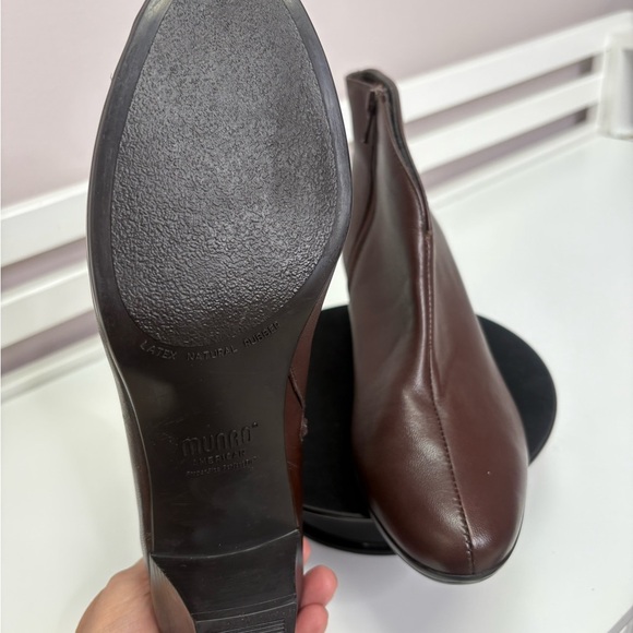 Buttery Soft Munro American Brown Leather Ankle Boots – Women’s 7 Narrow) - Picture 5 of 5